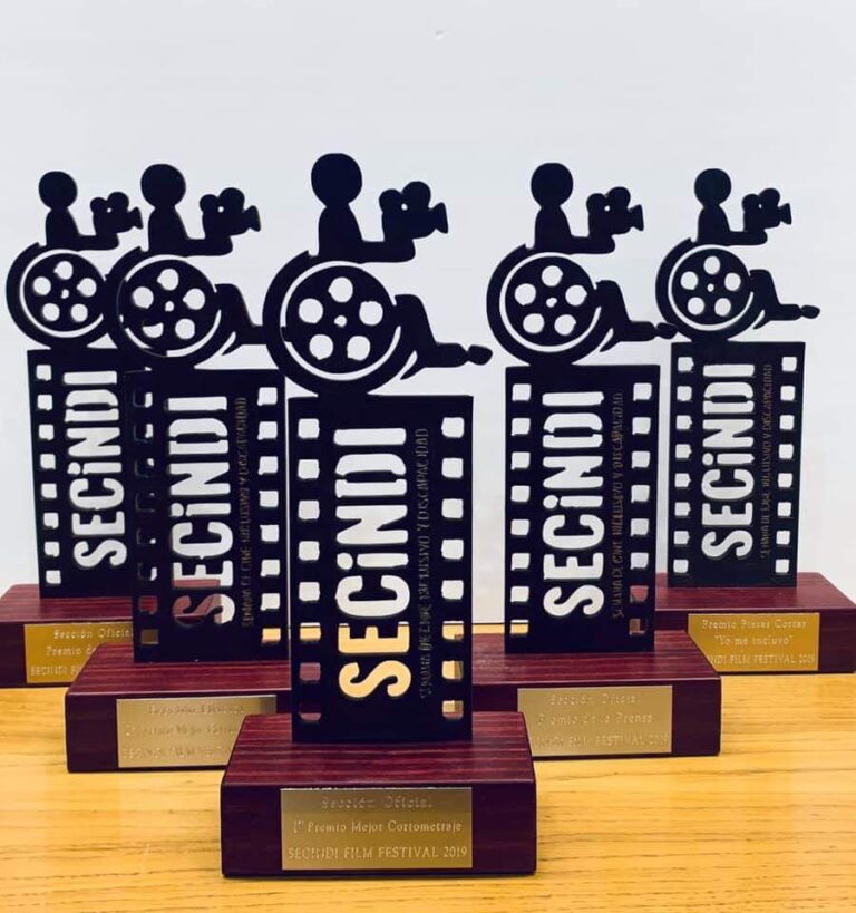 Creación de Gamero Gil de los Trofeos de Premios de Cine CESINDI de Cine Inclusivo y Discapacidad